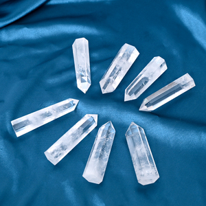 Vente en gros de cristaux de pierres naturelles de guérison, tours de cristaux de quartz clair poli pour la décoration de bureau - Product Image 4