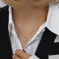 Collar con Cruz Pequeña de Acero Inoxidable Dreamshow, Collar con Colgante de Oro de 18K con Circonita para Mujer, Joyería de Circonita AAA
