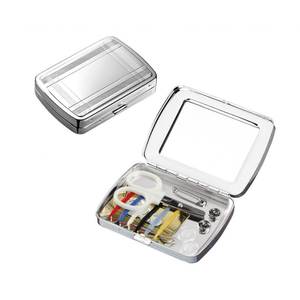 Kit de couture Marvin Travel 55x75 mm pour des aventures de couture en déplacement - Product Image 1