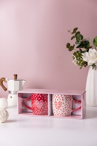 Set <span class=keywords><strong>di</strong></span> Tazze per Coppie Romantiche ed Ecologiche in Porcellana Riutilizzabile, Rosso e Bianco, 400ml, con Manico <span class=keywords><strong>a</strong></span> <span class=keywords><strong>Forma</strong></span> <span class=keywords><strong>di</strong></span> <span class=keywords><strong>Cuore</strong></span>, Confezione Regalo per Matrimonio, Lavabili in Lavastoviglie - Product Image 4