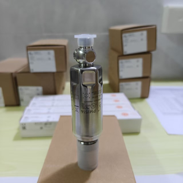 LMT100 Capacitive Level Sensor IO Link LMT121 LMT104 LMT202 LMT102 LMT105 LMT110 PNP NPN 2 Switch Outputs IP68 IP69K G1/2 Thread
