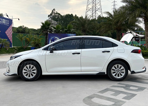 Faldones Laterales para Coche Corolla, Estilo Deportivo con Aspecto de Fibra de Carbono, Extensión de Protección Lateral para Toyota Corolla 2019-2022, Accesorios para Coche - Product Image 4