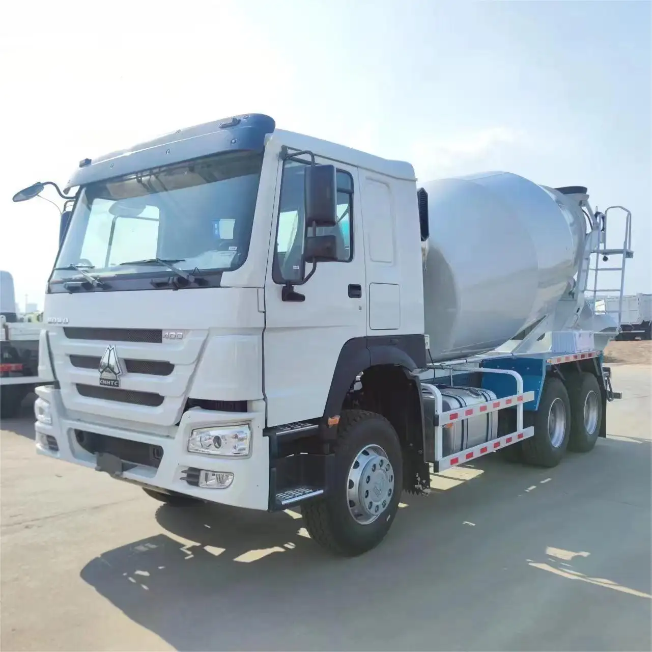 2024 SINOTRUK HOWO 6x4 8 10 Cubic truck concrete mixer truck with drum for sale