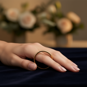 Anello Eternity Classico in Oro Giallo con Diamanti Taglio Brillante Rotondo Incastonati a Pavé per Matrimonio Gioielleria Fine Unisex T0512 - Product Image 2