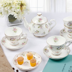Juego de Café y Té de Porcelana Fina de Lujo para 2 Personas, Estilo Nórdico con Detalles Dorados, Decoración para el Hogar - Product Image 2