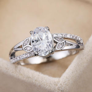 Anillo de Esmeralda F363, Plata 925, Corte Ovalado, Engaste Pavé, Diseño Floral, Anillos de Compromiso con Piedras Preciosas para Mujer - Product Image 3