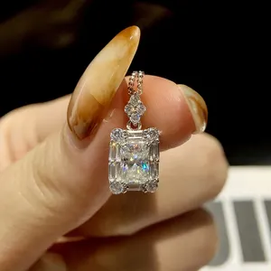 批发925纯银精品珠宝祖母绿辐射切割认证莫桑石钻石吊坠项链