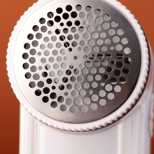 Removedor de Pelusas Portátil y Afeitadora de Ropa Electrónica con Rodillo de Cepillo a Batería - Product Image 5