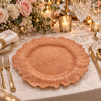 Assiette de présentation moderne en plastique de 13 pouces, bord irrégulier texturé thermolaqué, assiette décorative de luxe pour mariage, fête, banquet