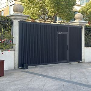 Puerta Corredera Motorizada de Aluminio con Persianas - Product Image 3