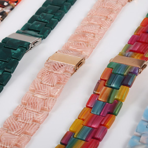 สายนาฬิกาเรซิ่นอะซิเตทใสลายเสือดาว น้ำหนักเบา หัวเข็มขัดแบบ Tang Buckle กันน้ำ ลายรุ้ง สำหรับ <span class=keywords><strong>Apple</strong></span> <span class=keywords><strong>Watch</strong></span> - Product Image 4
