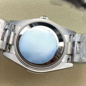 ARF Factory ofrece relojes personalizados para hombres hechos de material equipado con movimientos de alta calidad. Mosán. Diamante - Product Image 6