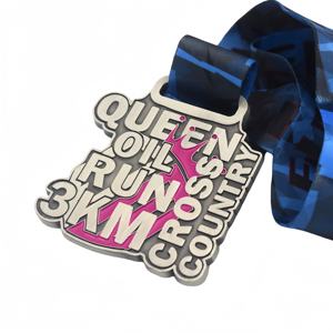 เหรียญเคลือบสีเงินแบบโบราณสำหรับราชินีน้ำมันวิ่ง3กม. เหรียญฟินเชอร์ประดับด้วยริบบิ้นตามสั่ง - Product Image 1