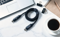Kabel Pengisi Daya KAKUSIGA 100W Tipe-C ke Tipe-C, Lampu Berwarna & Desain Aluminium Alloy + Kepang untuk Ponsel & Tablet
