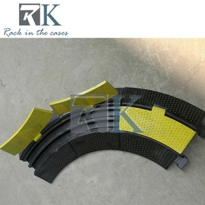 Heavy Duty Cable Ramp 1 2 3 4 <b>5</b> Channel Cable Protector Rubber Cable Ramp for Outdoor Indoor Use - Product Image 5