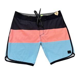 Shorts de bain pour hommes résistants à l'eau, séchage rapide, avec cordon de serrage réglable pour les sports nautiques - Product Image 1