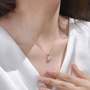 Dylam Fine <b>Top</b> Jewelry Manufacturer Tarnish Free Fade Free 925 <b>Silver</b> Circle 1ct 5A Zirconia Pendant Necklace for Bridal Wedding - Product Image 2