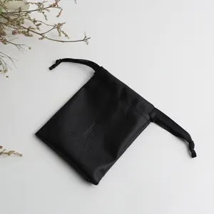 सर्वश्रेष्ठ पैकेजिंग ब्लैक पु चमड़े के गहने बैग कस्टम लोगो ड्रॉस्ट्रिंग जेवेल पाउच बैग उपहार बैग
