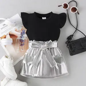 2024 Babykleding 0-4T Coole Meisjes Outfits Met Vliegende Mouwen Gestreept T-Shirt Zilveren Rok Met Riem, Zachte Stof Babykleding Meisjes