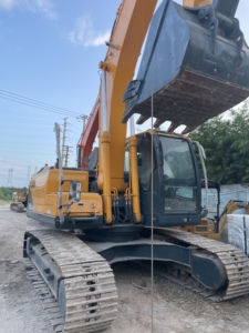 Excavadora Usada Agrícola HYUNDAI 220LC-9s de 22 Toneladas, 90% Original de Corea, con EPA y CE, para Operaciones de Construcción, Calidad Premium - Product Image 1