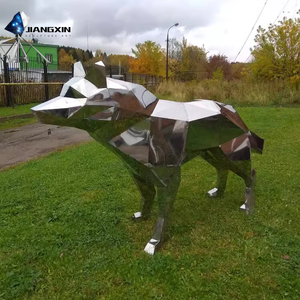 Scultura animale in acciaio inossidabile a specchio con cane lupo geometrico per interni moderni (arredamento minimalista per ufficio) - Product Image 5