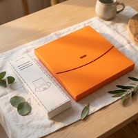 Boîte en carton rectangulaire ivoire recyclable et très prisée pour chemises, idéale pour les magasins de vêtements et les cadeaux