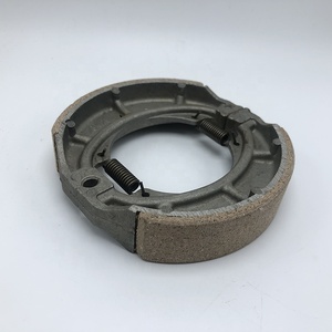 Alta resistenza e pezzi di ricambio ad alto attrito GN125 ganascia del freno del motociclo per <span class=keywords><strong>SUZUKI</strong></span> - Product Image 6