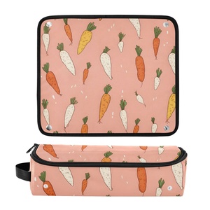 Nuevo Rizador de Pelo de Nailon con Estampado Completo de Diseño de Zanahoria Hawaiana, Personalizado, con Bolsa de Viaje y Asa - Product Image 3