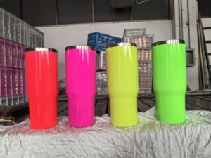 Nouveau Gobelet de Voyage d'Extérieur Populaire pour Sublimation, Vierge, Effet Néon, 40Oz 30Oz, Couleurs Vives Fluorescentes Vert Rouge Rose Vif - Product Image 2