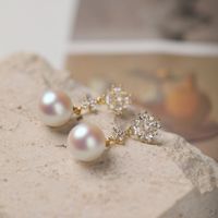 Anting-anting Mutiara Zirkon Bunga Trendy 2025, Anting-anting Mutiara Stud, Anting-anting Kuningan, Perhiasan untuk Wanita dan Gadis