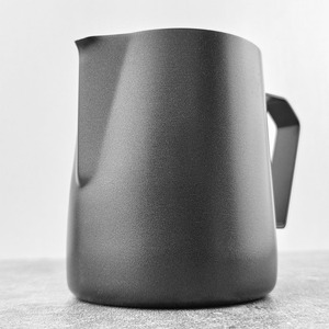 350 personalizzato di fabbrica/600ml beccuccio tagliente Barista Latte Art caffè <span class=keywords><strong>Espresso</strong></span> fumante in acciaio inossidabile 304 brocca di schiuma per Latte - Product Image 4