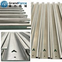 Machine de profilage rapide pour canaux en C avec unité de poinçonnage indépendante, boîte de vitesses, entraînement par arbre universel et découpe en vol