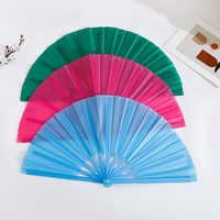 Éventail pliant rose en plastique avec baleines en plastique, accessoire de danse portatif pour la pratique du Tai Chi et du Wushu