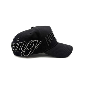 Casquette de baseball en daim satiné à 5 panneaux avec broderie chenille, logo en strass métallique de qualité supérieure personnalisé - Product Image 2