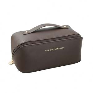 Sac de toilette de voyage portable et élégant, grande capacité, améliore l'apparence, sac à cosmétiques en PU durable - Product Image 3