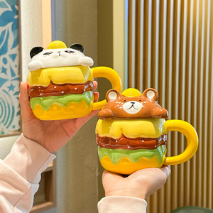 Mug Keramik <span class=keywords><strong>Burger</strong></span> Babi Lucu Dengan Tutup, Cangkir Air Motif Hati untuk Wanita, Hadiah Ulang Tahun Praktis untuk Anak Perempuan, Cangkir Hadiah Suvenir Sahabat Terbaik - Product Image 1