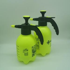 เครื่องพ่นสารเคมีแบบมือโยก 1 ลิตร สีเหลือง ทำจากพลาสติก สำหรับรดน้ำต้นไม้ในบ้าน ทำความสะอาด และฆ่าเชื้อโรค - Product Image 3