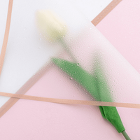 Papier d'emballage pour fleurs en plastique imperméable de luxe, imprimé avec des bords dorés, épaisseur de 65 microns, emballage pour fleuristes