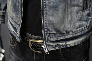 แจ็คเก็ตยีนส์ผู้ชายแบบใหม่ แฟชั่นย้อนยุคสุดเทรนดี้ แจ็คเก็ตซิปคอตั้งลำลอง เท่ห์สไตล์ไบค์เกอร์ เสื้อผ้าเดนิม - Product Image 3