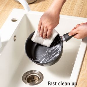 Casserole en aluminium antiadhésive noire de 2 pintes - Product Image 4