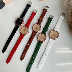 Montre tendance pour femme, bracelet en cuir, petit cadran carré, montres à quartz pour femmes, cadeaux pour femmes, montre-bracelet de luxe - Product Image 1