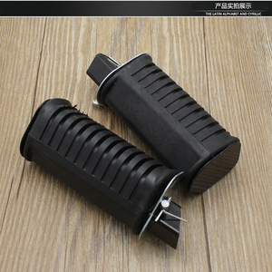 QJ125 Motorcycle Rear <b>Footrest</b> Rubber Pedal For Wuyang WY125 A C F Scooter Replacement Part - Product Image 1