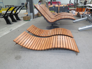 كرسي أثاث خارجي مخصص للمصانع، كرسي استرخاء للشاطئ والمسبح، مطعم وسرير استرخاء خشبي لحمام السباحة - Product Image 5