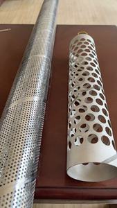 Tubo de Filtro Perforado de Acero Inoxidable Personalizado |   Núcleo de Soporte para Tubería Perforada |   Tamaño y Diseño Personalizados Disponibles para Uso Industrial - Product Image 2