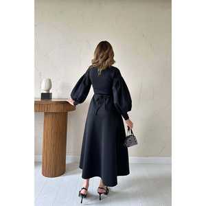 Robe de cocktail noire en scuba coupe trapèze avec ceinture à nouer et manches bouffantes en tissu crêpe anti-plis - Product Image 6