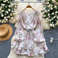 Gaun Chiffon Wanita Model Bungkus Bermotif Bunga Musim Gugur 2026, Kerah V, Dilengkapi Sabuk Gesper, Ruffle Bertingkat, Lengan Bishop, Gaya Resort, Girly