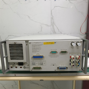Calibrador de Multímetro Fluke 5700A Usado para Calibración y Pruebas de Equipos - Product Image 3
