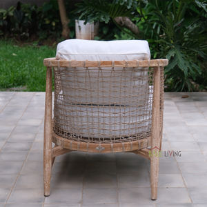 Fauteuil Seville, parfait pour toute environnement extérieur, maison, villa, hôtel ou complexe hôtelier, alliant confort et élégance. - Product Image 2