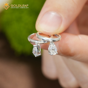 ต่างหูทรงหยดน้ำประดับมอสซาไนต์ทรงลูกแพร์หรูหราเคลือบทองคำขาว เงินแท้ S925 ดีไซน์เก๋สำหรับผู้หญิงและเด็กผู้หญิง - Product Image 5