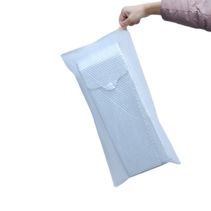 Parasole Anteriore Stile Sportivo Ury per Tesla, Copertura Isolante Termica per Finestrini, Visiera Parasole Pieghevole in Foglio di Alluminio per Auto - Product Image 1